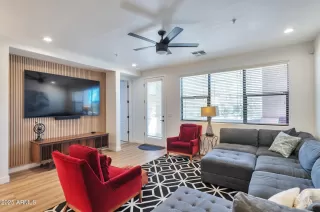 Photo #1: 6814957 Listing