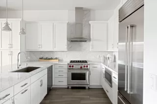 Photo #5: 6815044 Listing 