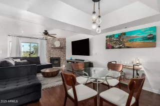 Photo #2: 6815149 Listing