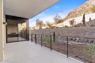 Photo #2: 6815175 Listing 