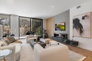 Photo #4: 6815175 Listing 