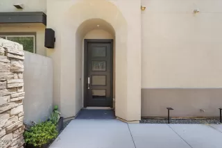 Photo #1: 6815368 Listing 