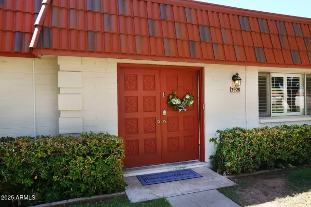 MLS: 6815392 Condo For Sale