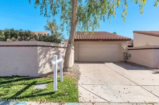 Photo #2: 6815399 Listing