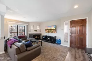 Photo #4: 6815794 Listing
