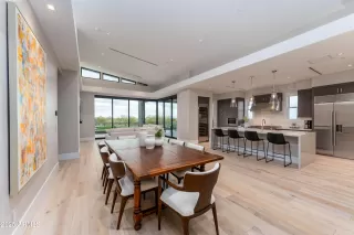 Photo #1: 6815875 Listing 