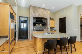 Photo #4: 6815944 Listing 