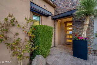 Photo #4: 6816019 Listing