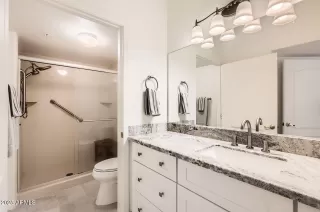 Photo #5: 6816025 Listing 