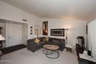 Photo #3: 6816243 Listing