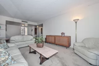 Photo #3: 6816367 Listing 