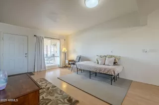 Photo #2: 6816437 Listing