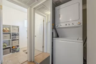 Photo #6: 6816437 Listing