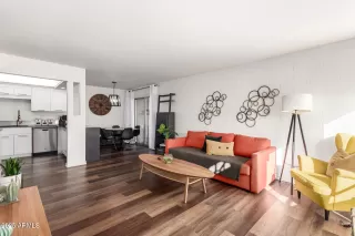 Photo #1: 6816492 Listing 