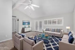 Photo #2: 6816569 Listing