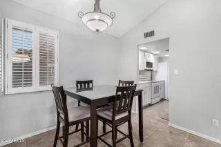 Photo #4: 6816569 Listing