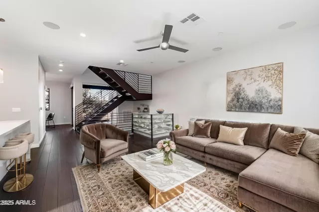 MLS: 6816792 Condo For Sale