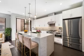 Photo #1: 6816792 Listing