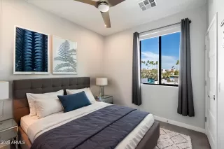 Photo #3: 6816792 Listing