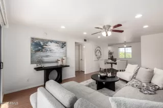 Photo #5: 6816806 Listing 