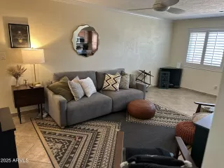 Photo #4: 6816813 Listing