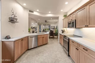 Photo #2: 6816826 Listing 