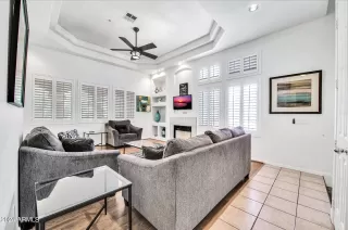 Photo #6: 6816873 Listing