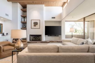 Photo #4: 6816952 Listing 