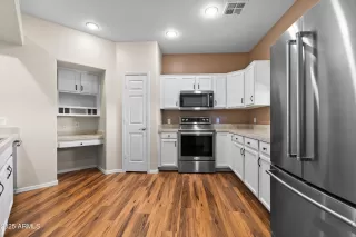 Photo #4: 6816955 Listing 