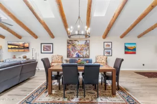 Photo #5: 6817319 Listing