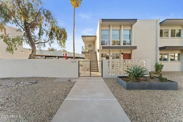 MLS: 6817546 Condo For Sale
