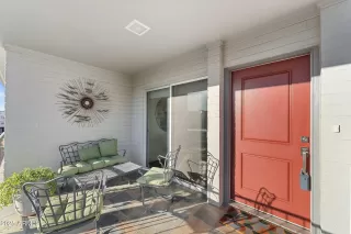 Photo #2: 6817546 Listing