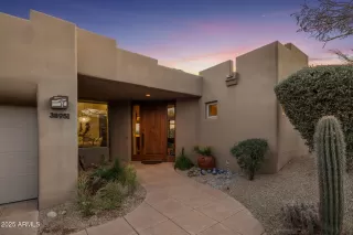 Photo #3: 6817677 Listing 