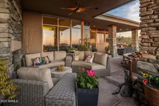 Photo #6: 6817677 Listing 