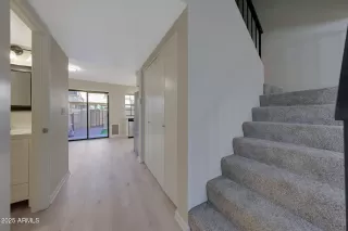 Photo #6: 6817876 Listing