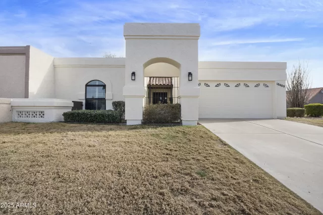 MLS: 6817878 Condo For Sale