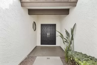 Photo #3: 6817878 Listing