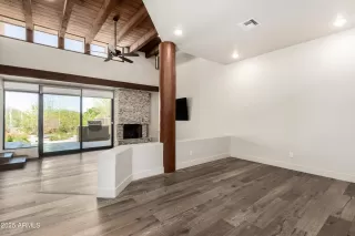 Photo #6: 6817923 Listing 