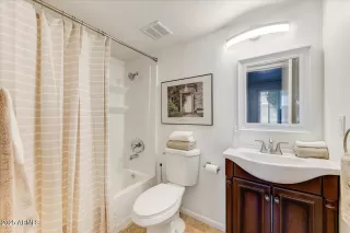 Photo #4: 6818057 Listing