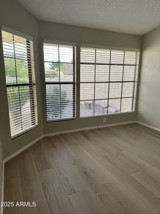 Photo #2: 6818371 Listing