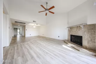 Photo #2: 6818910 Listing 