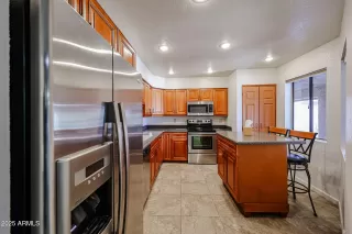 Photo #5: 6818910 Listing 