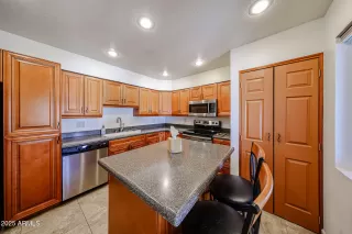 Photo #6: 6818910 Listing 