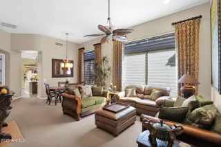 Photo #6: 6818986 Listing 