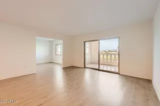 Photo #4: 6819061 Listing 
