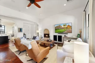 Photo #2: 6819115 Listing