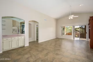 Photo #6: 6819224 Listing 