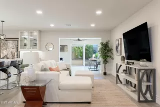 Photo #2: 6819382 Listing