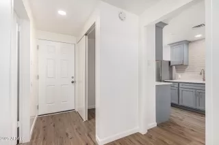 Photo #2: 6819527 Listing