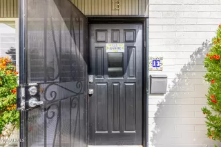 Photo #3: 6819613 Listing